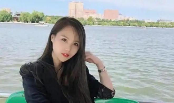 近况曝光！摆摊卖甜品想踏出重生第一步麻将胡了游戏“重庆姐弟坠亡案”妈妈(图5)